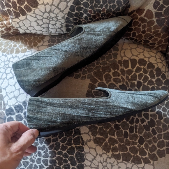 Gorgeous olive green Birdies 'Donqun' velvet ballet flats - Picture 4 of 9